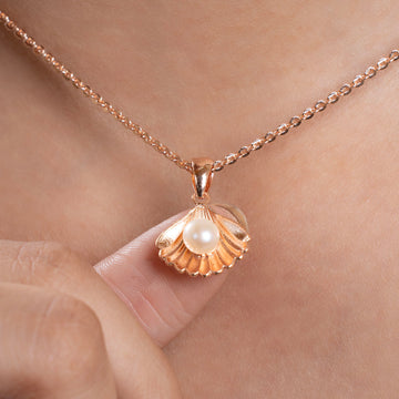 Coastal Charm Pearl Pendant