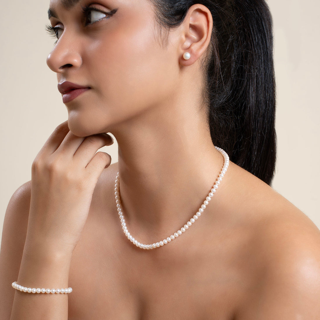 Classic 5-6 mm Round Pearl Necklace and Bracelet