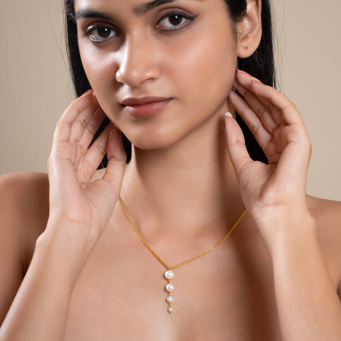 Classic Graduated Pearl Necklace