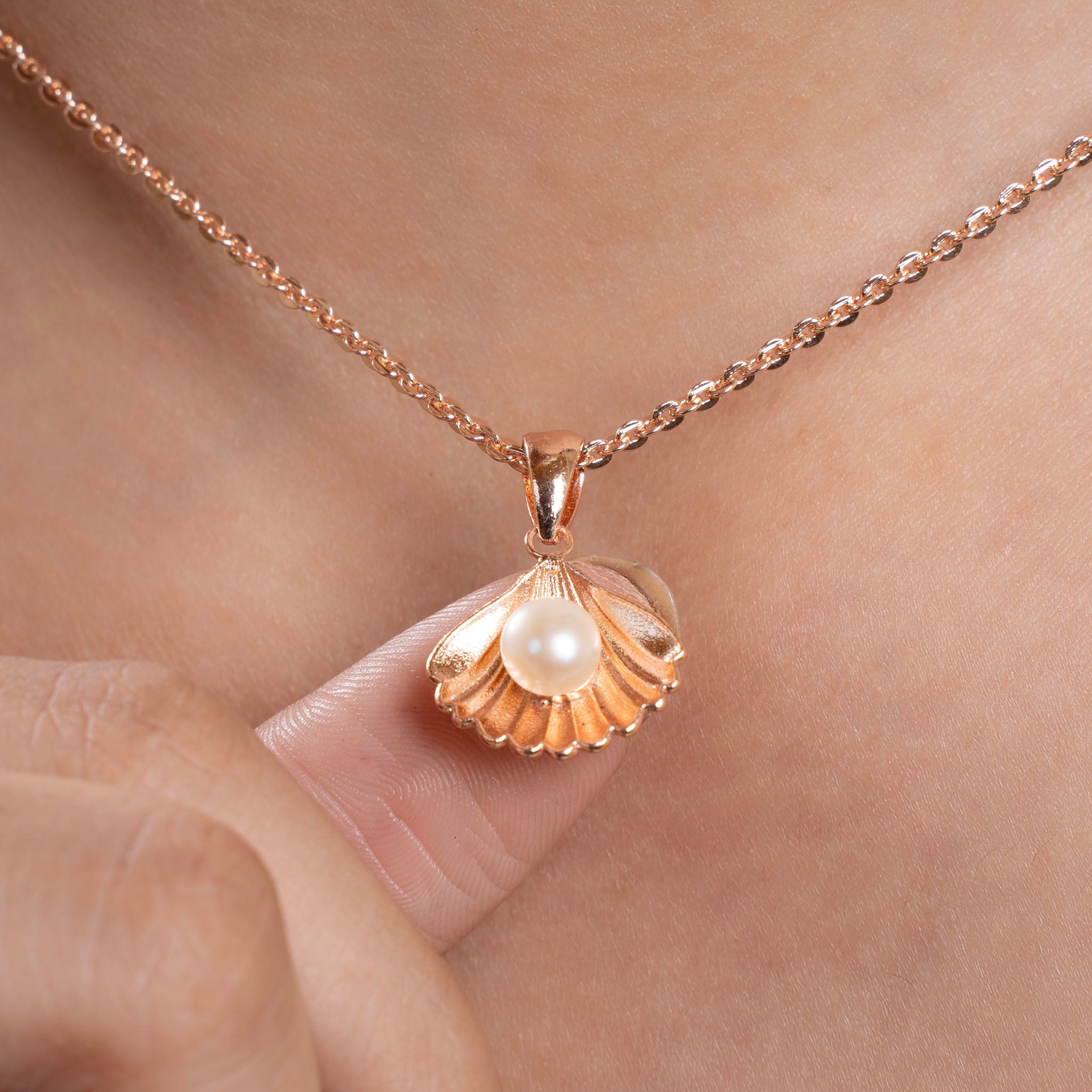 Coastal Charm Pearl Pendant