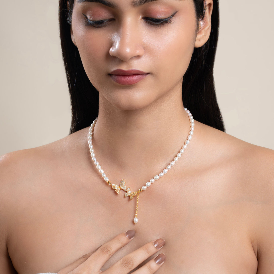 Dazzling Butterfly Pearl Necklace