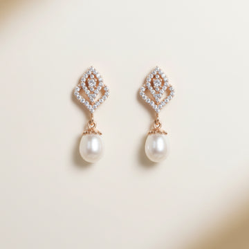 Regal Radiance Pearl Drop Earring