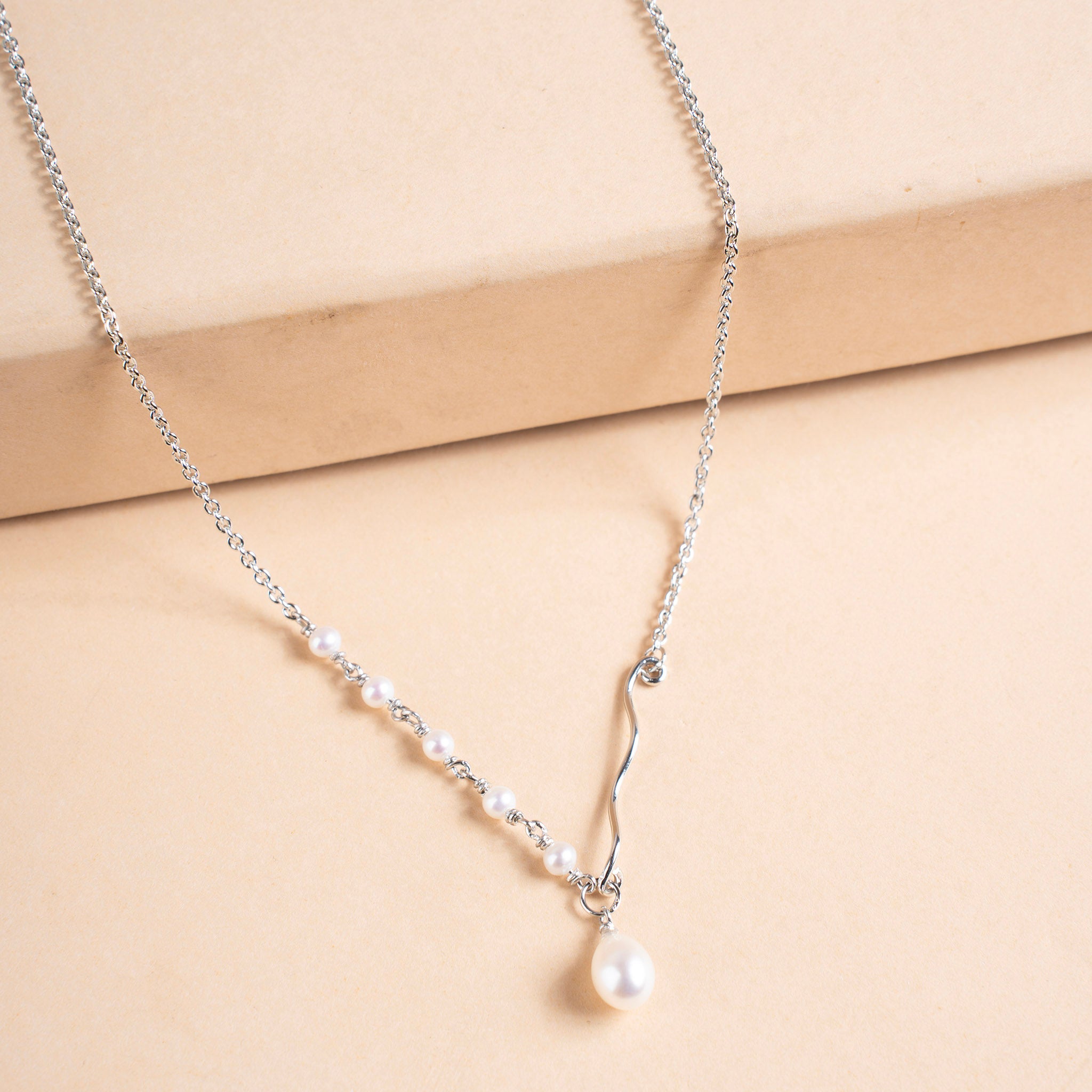 Mystic Wave Pearl Necklace