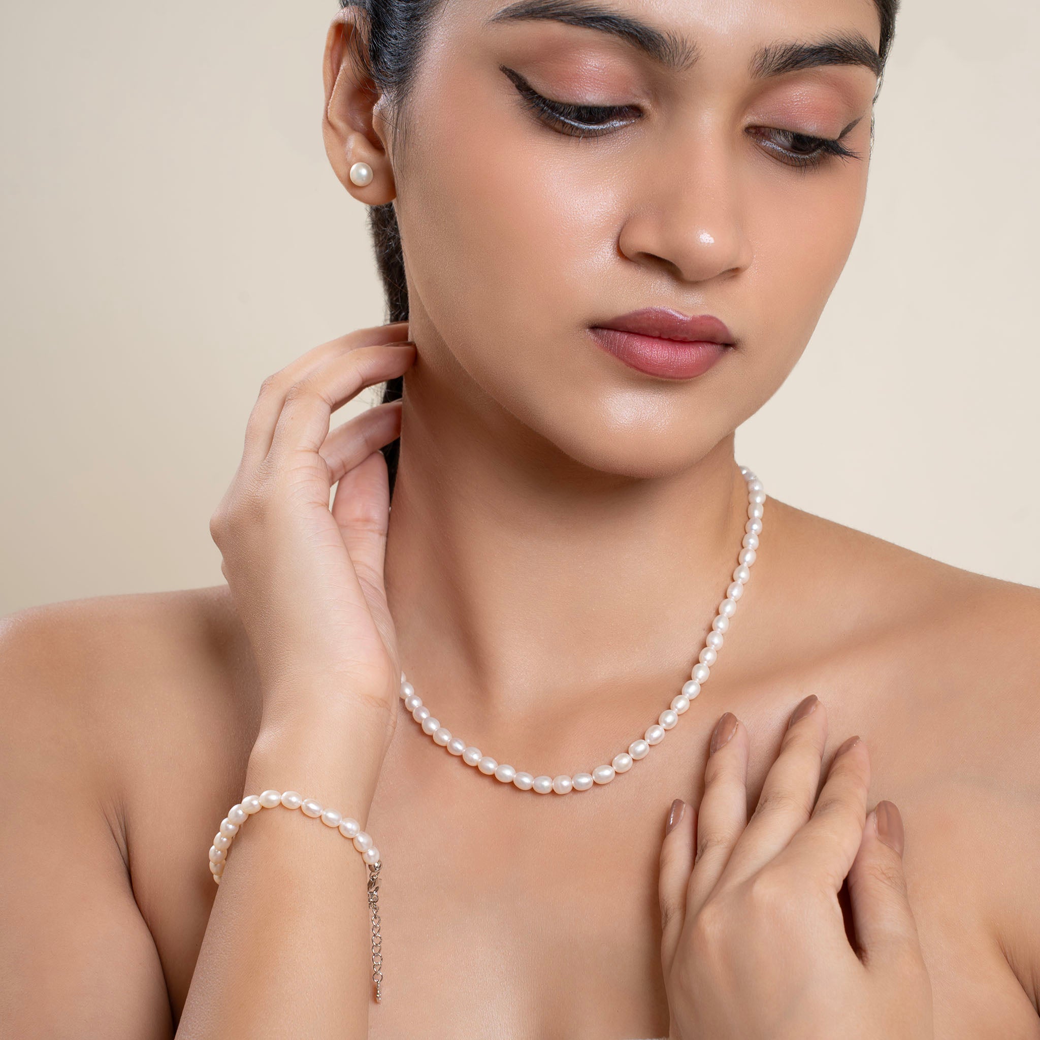 Classic 5.5-7.5 mm Oval Pearl Necklace and Bracelet