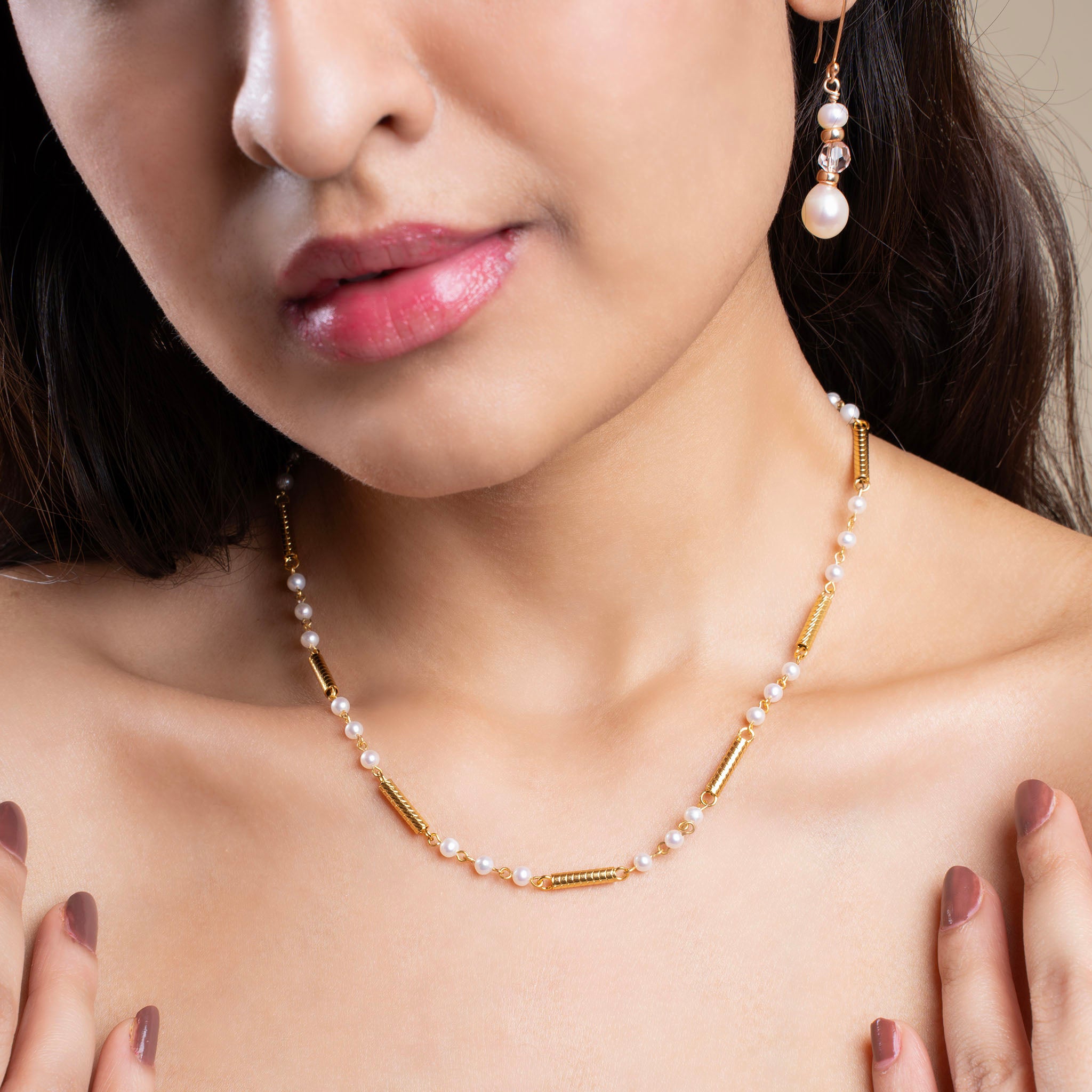 Rhythmic Pearl Necklace
