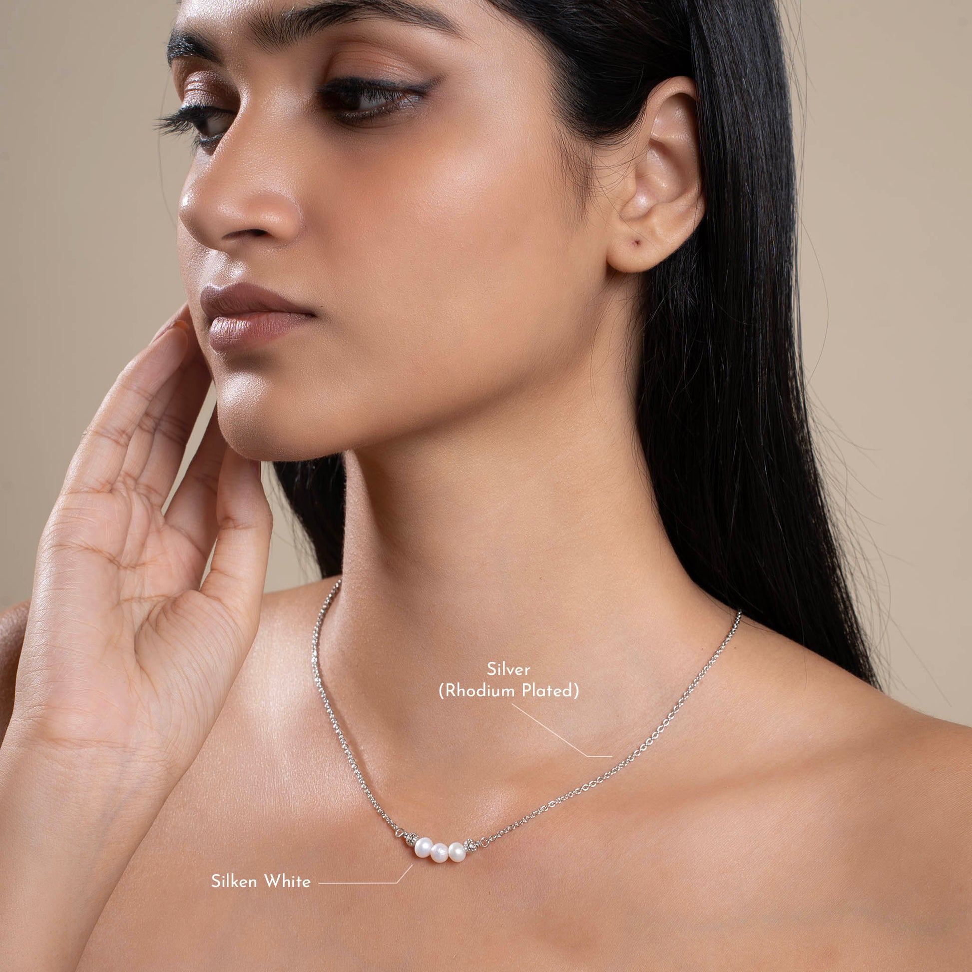 Delicate three pearl necklace in sterling silver