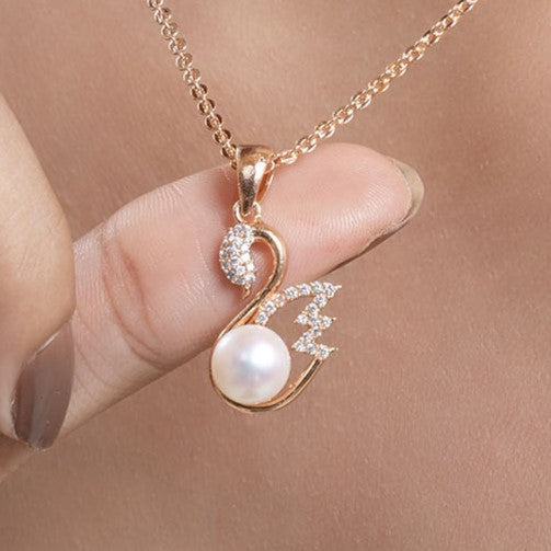 Regal Swan Pearl Pendant